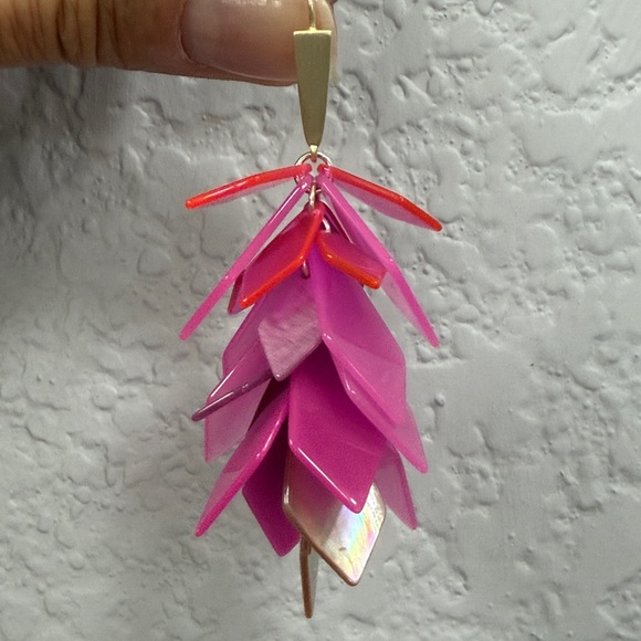 Kendra Scott Fuchsia and Gold Statement Earrings - Picture 2 of 4